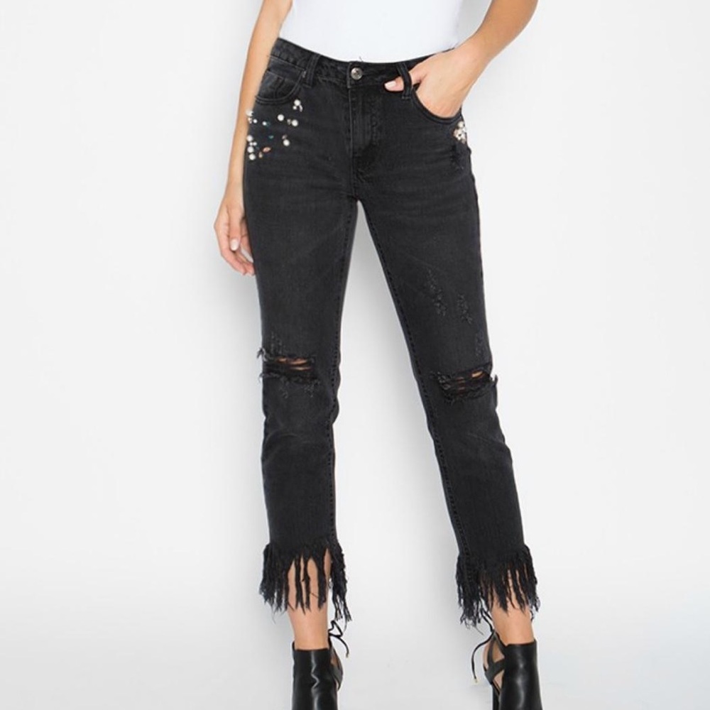 Signature 8 black frayed jeans